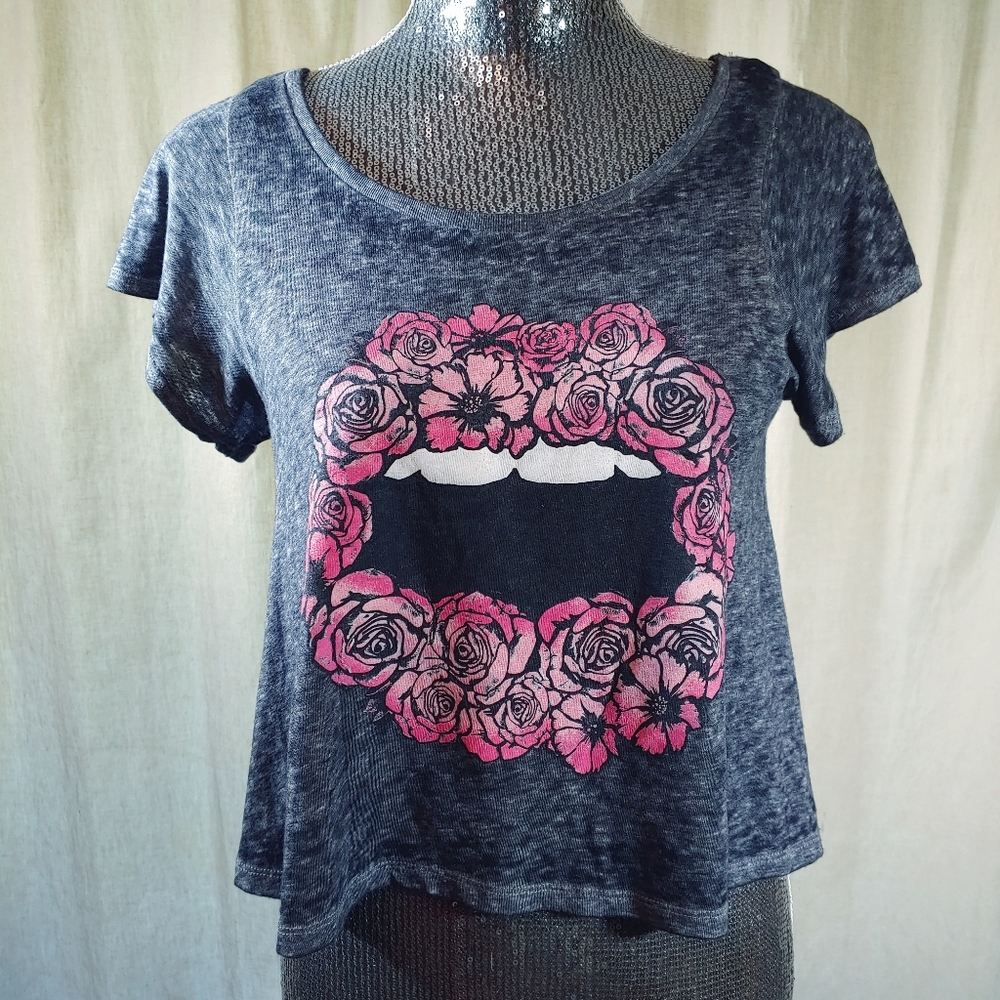 😘Free State gray distressed crop top - Picture 4 of 9